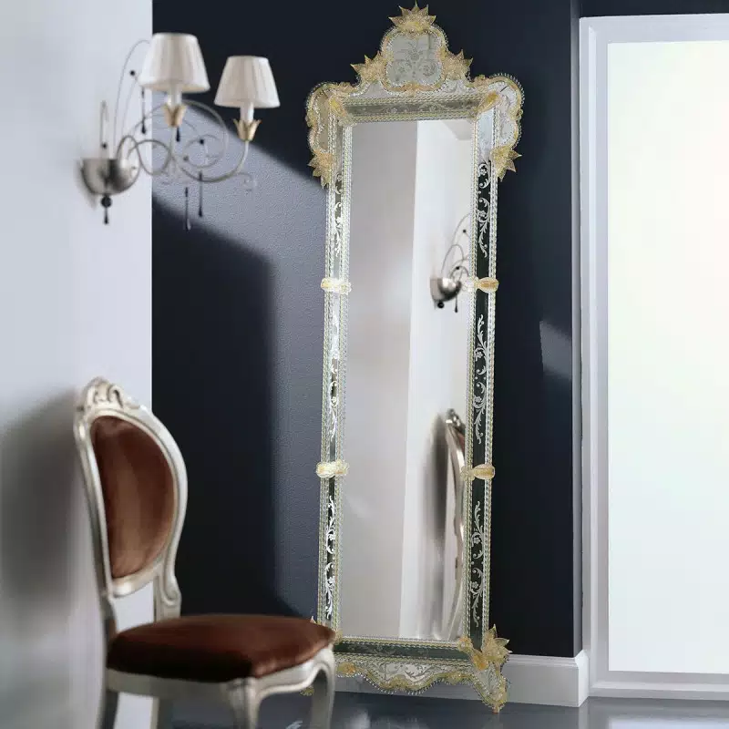 Gold "Venere" venetian mirror